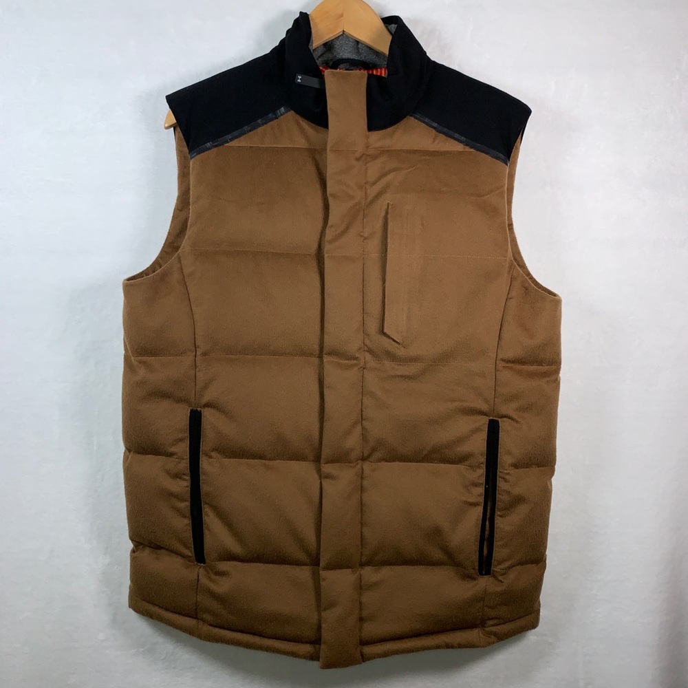 UA Under Armour Mens Infrared Vest Med rare item